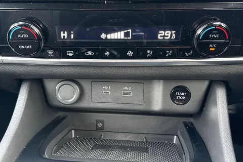 LY25CTU Nissan X-Trail 1.5 h e-POWER Acenta Premium Auto e-4ORCE Euro 6 (s/s) 5dr Thumbnail #23