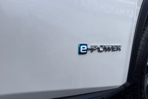 LY25CTU Nissan X-Trail 1.5 h e-POWER Acenta Premium Auto e-4ORCE Euro 6 (s/s) 5dr Thumbnail #28