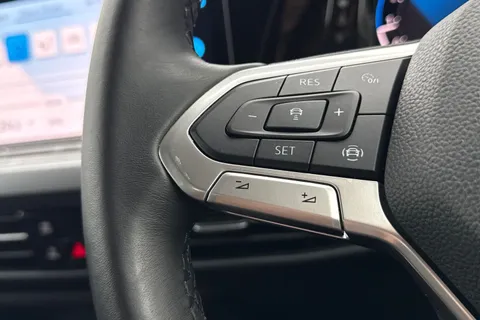 MK22HZD Volkswagen Golf 1.5 TSI Active 5dr **REAR VIEW CAMERA** Thumbnail #37