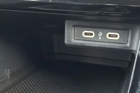 41 of 51 for Volkswagen T-Cross 1.0 TSI Black Edition Euro 6 (s/s) 5dr