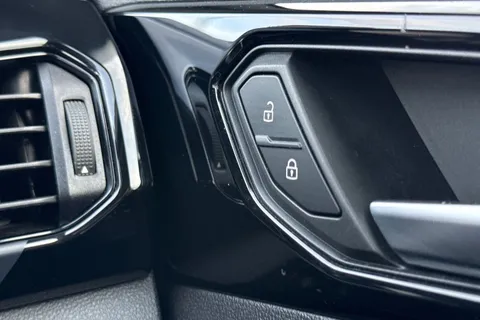 44 of 51 for Volkswagen T-Cross 1.0 TSI Black Edition Euro 6 (s/s) 5dr