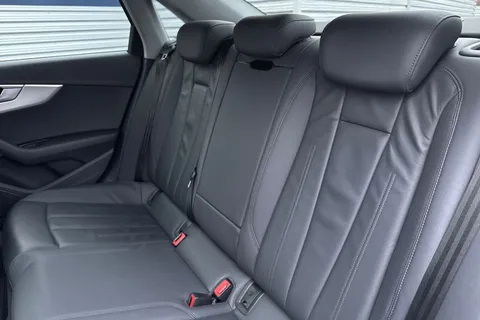 FT21ZWL Audi A4 2.0 TFSI 40 Sport Edition S Tronic Euro 6 (s/s) 4dr Thumbnail #15