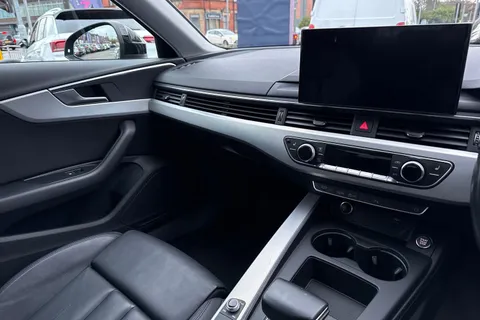 FT21ZWL Audi A4 2.0 TFSI 40 Sport Edition S Tronic Euro 6 (s/s) 4dr Thumbnail #16