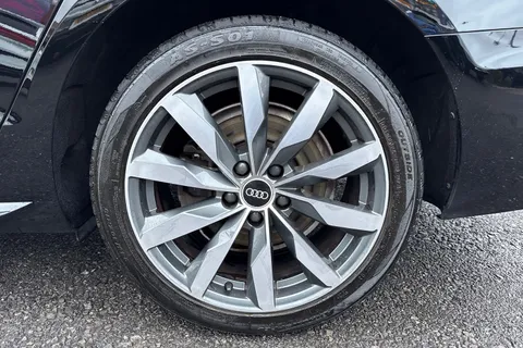 FT21ZWL Audi A4 2.0 TFSI 40 Sport Edition S Tronic Euro 6 (s/s) 4dr Thumbnail #23