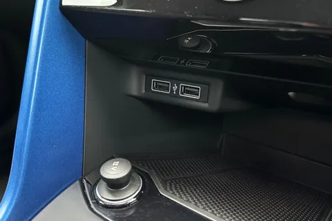 27 of 51 for Volkswagen T-Roc 1.0 TSI Design Euro 6 (s/s) 5dr