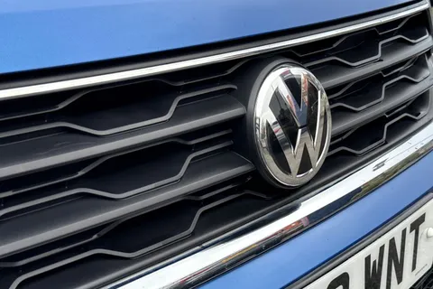 36 of 51 for Volkswagen T-Roc 1.0 TSI Design Euro 6 (s/s) 5dr