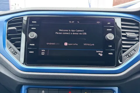 44 of 51 for Volkswagen T-Roc 1.0 TSI Design Euro 6 (s/s) 5dr