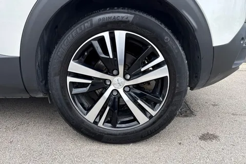 MT21FNF PEUGEOT 3008 1.6 13.2kWh GT Premium e-EAT Euro 6 (s/s) 5dr Thumbnail #14