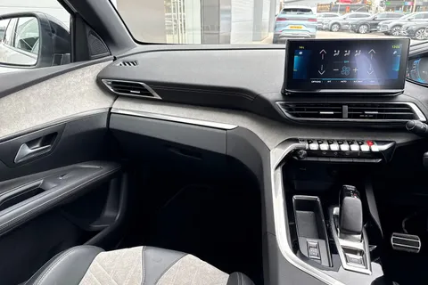 MT21FNF PEUGEOT 3008 1.6 13.2kWh GT Premium e-EAT Euro 6 (s/s) 5dr Thumbnail #21