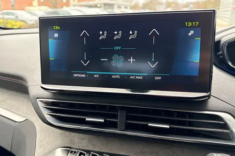 MT21FNF PEUGEOT 3008 1.6 13.2kWh GT Premium e-EAT Euro 6 (s/s) 5dr Thumbnail #23