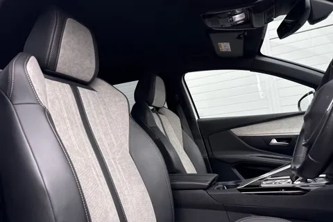 MT21FNF PEUGEOT 3008 1.6 13.2kWh GT Premium e-EAT Euro 6 (s/s) 5dr Thumbnail #25