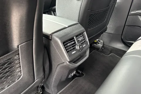 MT21FNF PEUGEOT 3008 1.6 13.2kWh GT Premium e-EAT Euro 6 (s/s) 5dr Thumbnail #33