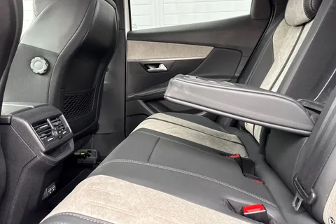 MT21FNF PEUGEOT 3008 1.6 13.2kWh GT Premium e-EAT Euro 6 (s/s) 5dr Thumbnail #34