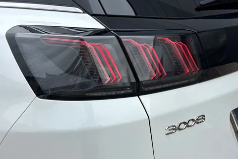MT21FNF PEUGEOT 3008 1.6 13.2kWh GT Premium e-EAT Euro 6 (s/s) 5dr Thumbnail #36