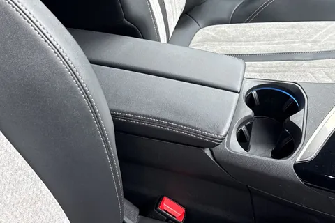 MT21FNF PEUGEOT 3008 1.6 13.2kWh GT Premium e-EAT Euro 6 (s/s) 5dr Thumbnail #38