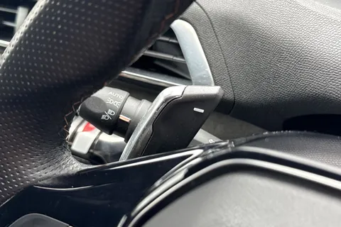 MT21FNF PEUGEOT 3008 1.6 13.2kWh GT Premium e-EAT Euro 6 (s/s) 5dr Thumbnail #54