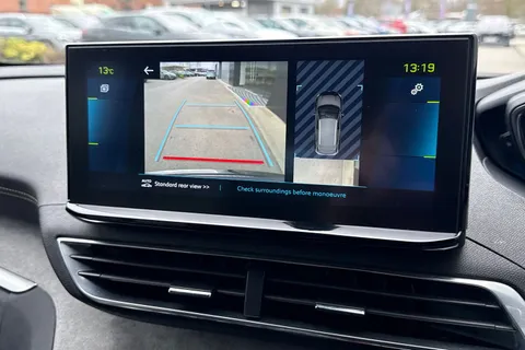 MT21FNF PEUGEOT 3008 1.6 13.2kWh GT Premium e-EAT Euro 6 (s/s) 5dr Thumbnail #60