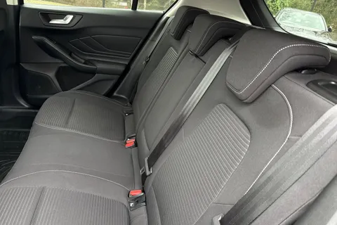 DN68XBB Ford Focus 1.5 EcoBlue Titanium Euro 6 (s/s) 5dr Thumbnail #20