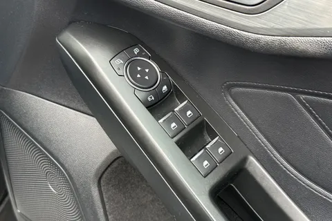 DN68XBB Ford Focus 1.5 EcoBlue Titanium Euro 6 (s/s) 5dr Thumbnail #22