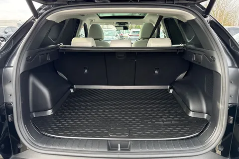 DP24RNN Hyundai Tucson 1.6 T-GDi Ultimate Auto 4WD Euro 6 (s/s) 5dr Thumbnail #8