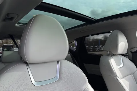 DP24RNN Hyundai Tucson 1.6 T-GDi Ultimate Auto 4WD Euro 6 (s/s) 5dr Thumbnail #25