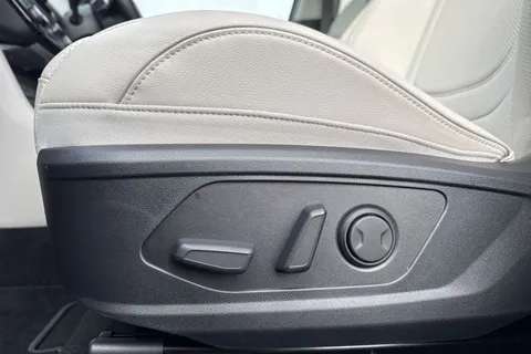 DP24RNN Hyundai Tucson 1.6 T-GDi Ultimate Auto 4WD Euro 6 (s/s) 5dr Thumbnail #34