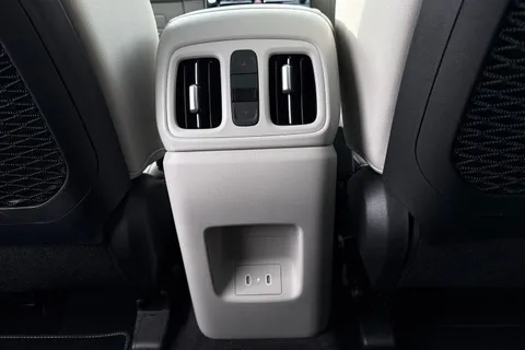 DP24RNN Hyundai Tucson 1.6 T-GDi Ultimate Auto 4WD Euro 6 (s/s) 5dr Thumbnail #35