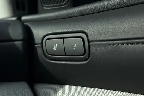 DP24RNN Hyundai Tucson 1.6 T-GDi Ultimate Auto 4WD Euro 6 (s/s) 5dr Thumbnail #38