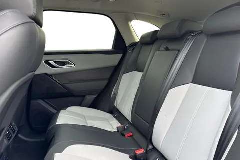 KK24HLO Land Rover Range Rover Velar 2.0 P400e Dynamic HSE 5dr Thumbnail #4