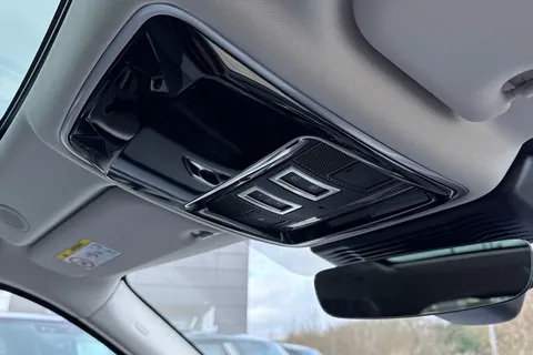 KK24HLO Land Rover Range Rover Velar 2.0 P400e Dynamic HSE 5dr Thumbnail #24