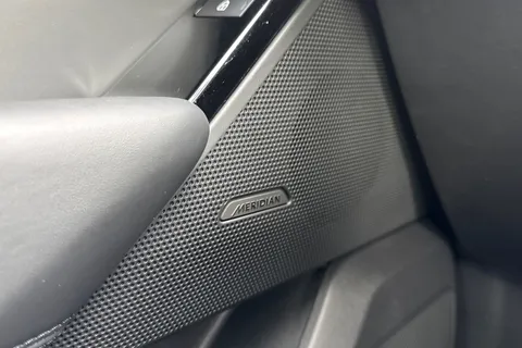 KK24HLO Land Rover Range Rover Velar 2.0 P400e Dynamic HSE 5dr Thumbnail #25