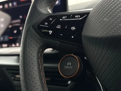 33 of 47 for CUPRA Born 170kW e-Boost V2 59kWh 5dr Auto