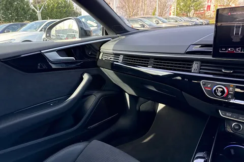 KR74TWY Audi A5 Coup- Black Edition 40 TFSI  204 PS S tronic Thumbnail #21