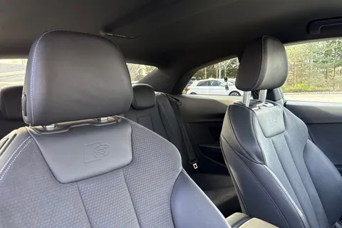 KR74TWY Audi A5 Coup- Black Edition 40 TFSI  204 PS S tronic Thumbnail #25