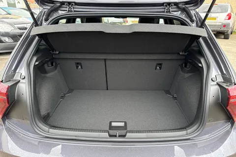  Volkswagen Polo 2.0 TSI GTI DSG Euro 6 (s/s) 5dr Thumbnail #10