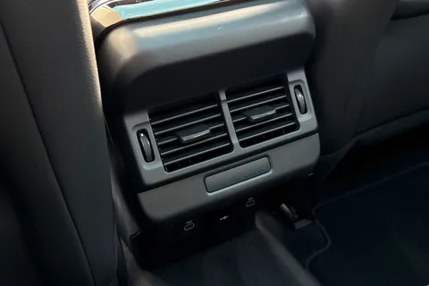 DY75AAF Land Rover Range Rover Evoque 2.0 D200 Edition 5dr Thumbnail #19