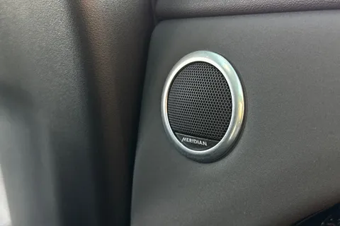 DY75AAF Land Rover Range Rover Evoque 2.0 D200 Edition 5dr Thumbnail #25