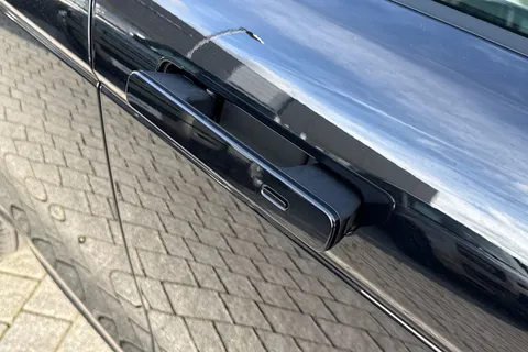 DY75AAF Land Rover Range Rover Evoque 2.0 D200 Edition 5dr Thumbnail #32