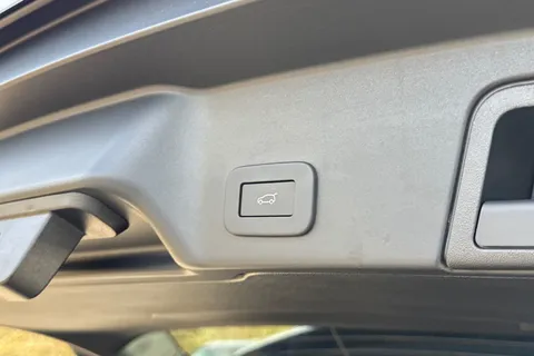 DY75AAF Land Rover Range Rover Evoque 2.0 D200 Edition 5dr Thumbnail #38