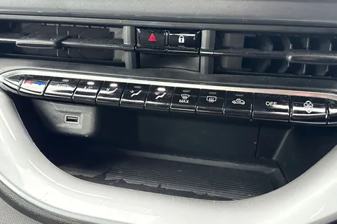 WN72DWG FIAT 500E C 42kWh Icon Auto 2dr Thumbnail #23
