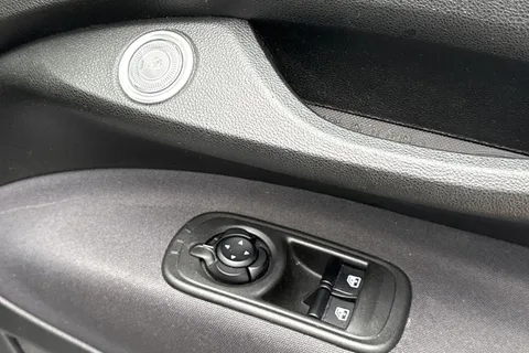 WN72DWG FIAT 500E C 42kWh Icon Auto 2dr Thumbnail #42