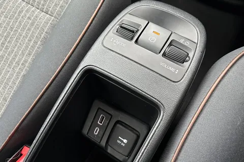 WN72DWG FIAT 500E C 42kWh Icon Auto 2dr Thumbnail #44