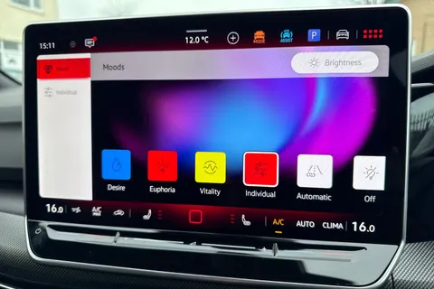  Volkswagen Golf 2.0 TSI GTI DSG Euro 6 (s/s) 5dr Thumbnail #52