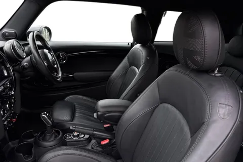 LM69ZTB Mini Hatch 2.0 John Cooper Works Steptronic Euro 6 (s/s) 3dr Thumbnail #17