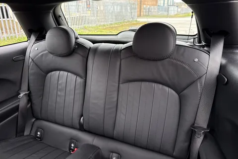 LM69ZTB Mini Hatch 2.0 John Cooper Works Steptronic Euro 6 (s/s) 3dr Thumbnail #20