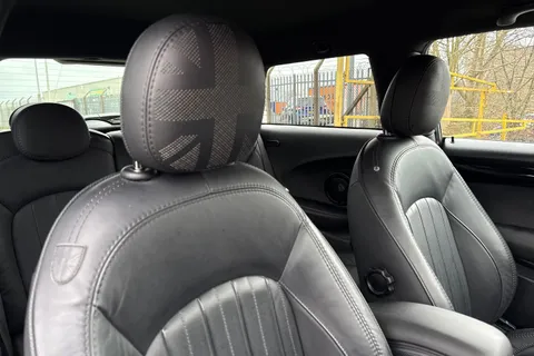 LM69ZTB Mini Hatch 2.0 John Cooper Works Steptronic Euro 6 (s/s) 3dr Thumbnail #25