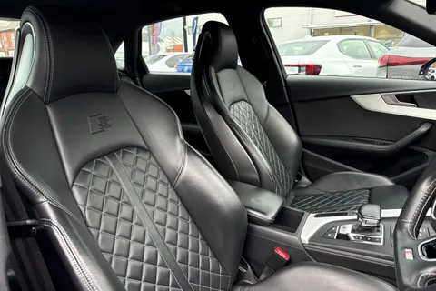 DE68EWW Audi S4 3.0 TFSI V6 Tiptronic quattro Euro 6 (s/s) 4dr Thumbnail #22