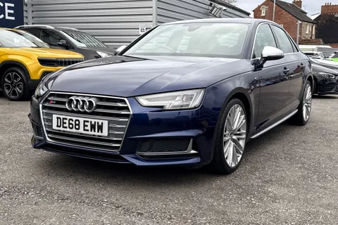 DE68EWW Audi S4 3.0 TFSI V6 Tiptronic quattro Euro 6 (s/s) 4dr Thumbnail #31