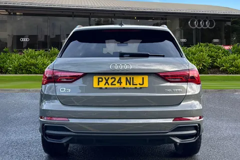PX24NLJ Audi Q3 S line 35 TFSI  150 PS S tronic Thumbnail #5
