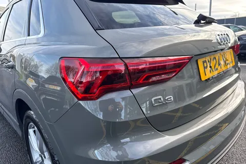PX24NLJ Audi Q3 S line 35 TFSI  150 PS S tronic Thumbnail #8